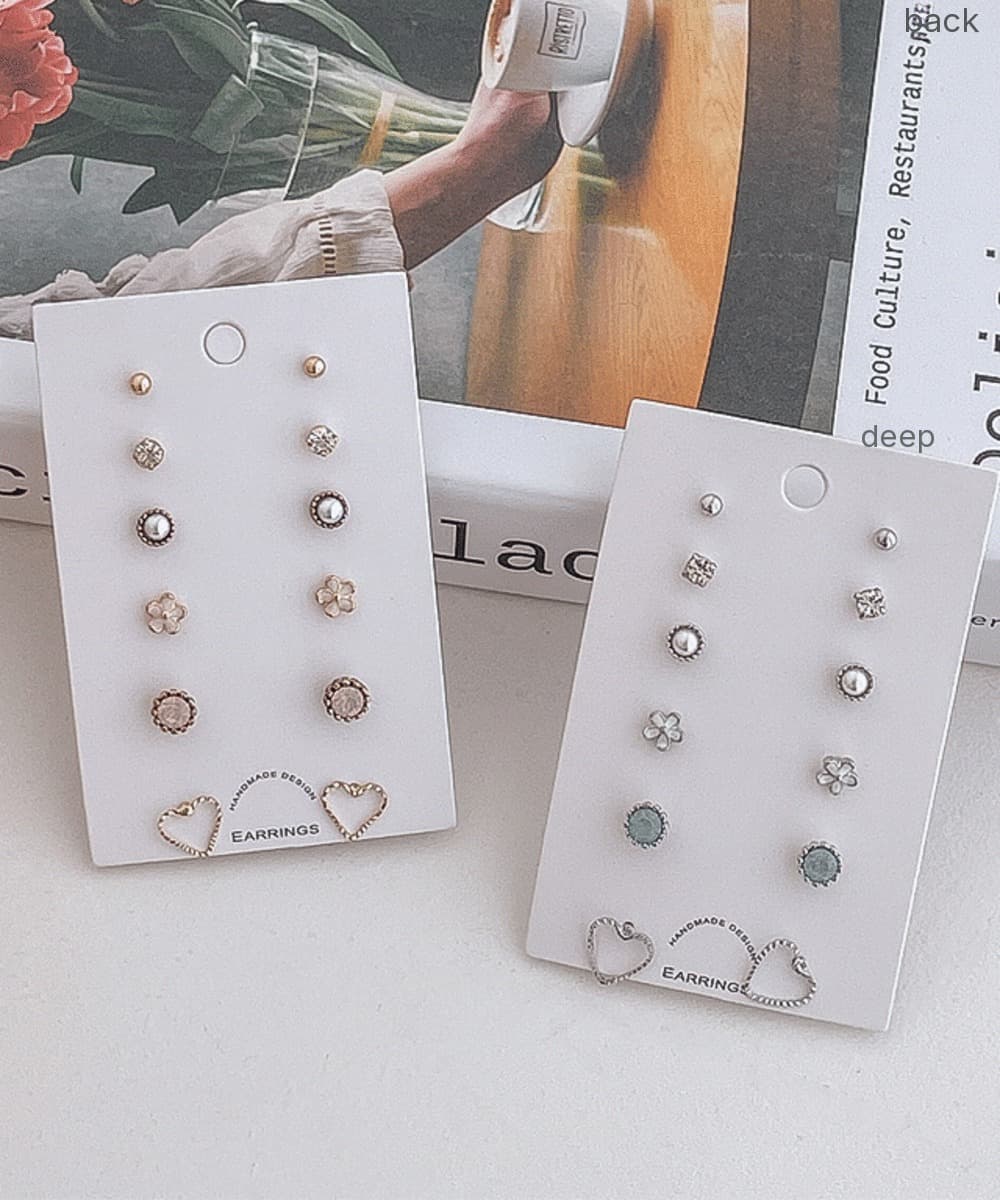 BLOOMING Heart Mini Titanium Post Earrings Set (2 Colors)