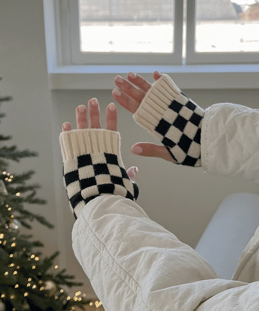 Checkerboard Knit Hand Warmer Gloves
