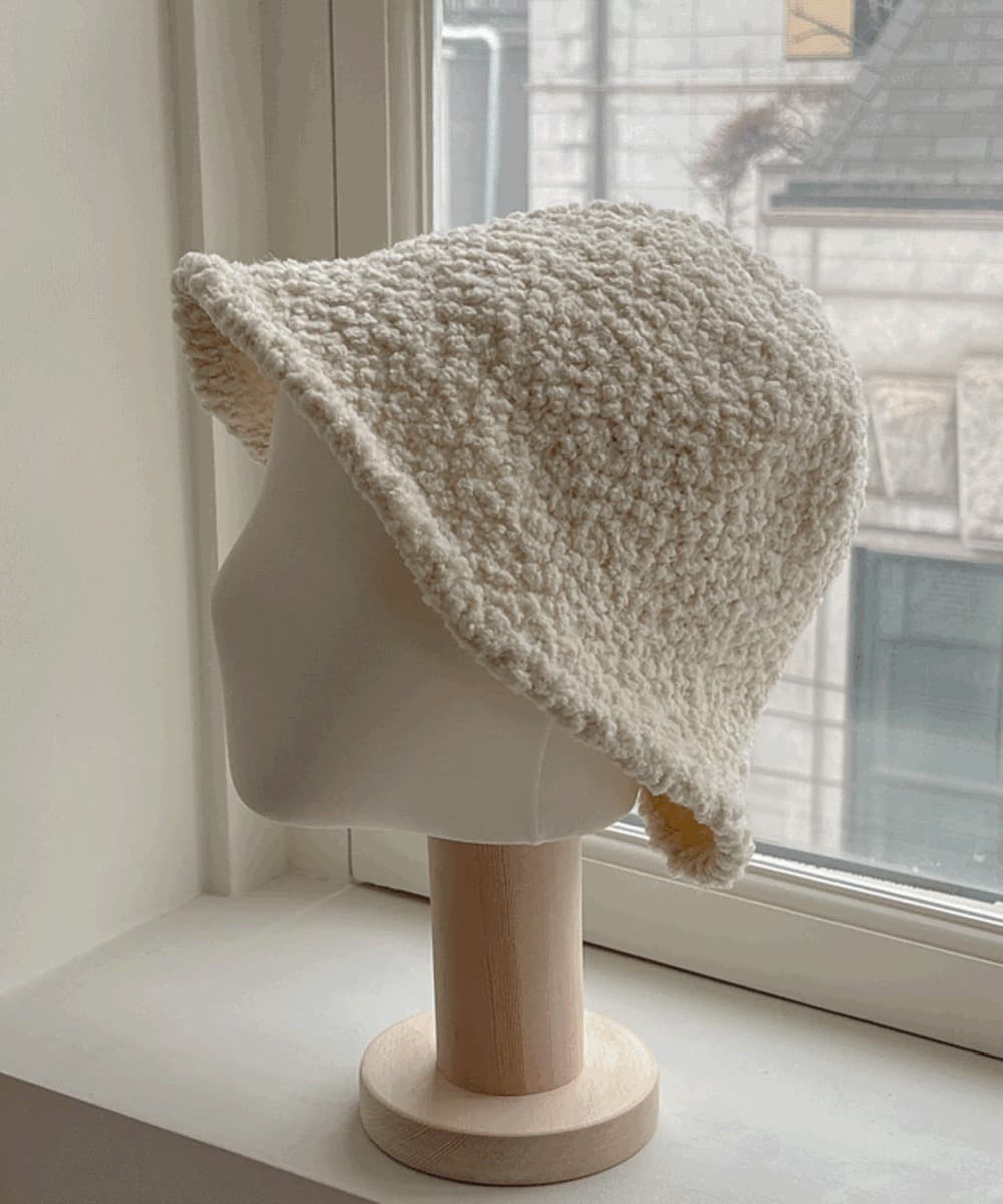 Soft Buckle Pom-pom Bucket Hat