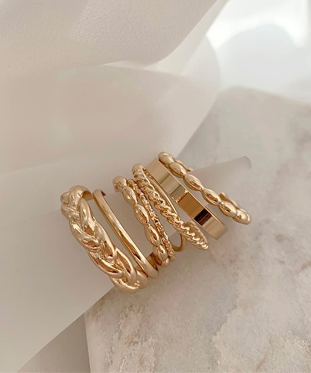 Bold Twisted Layered Ring Set
