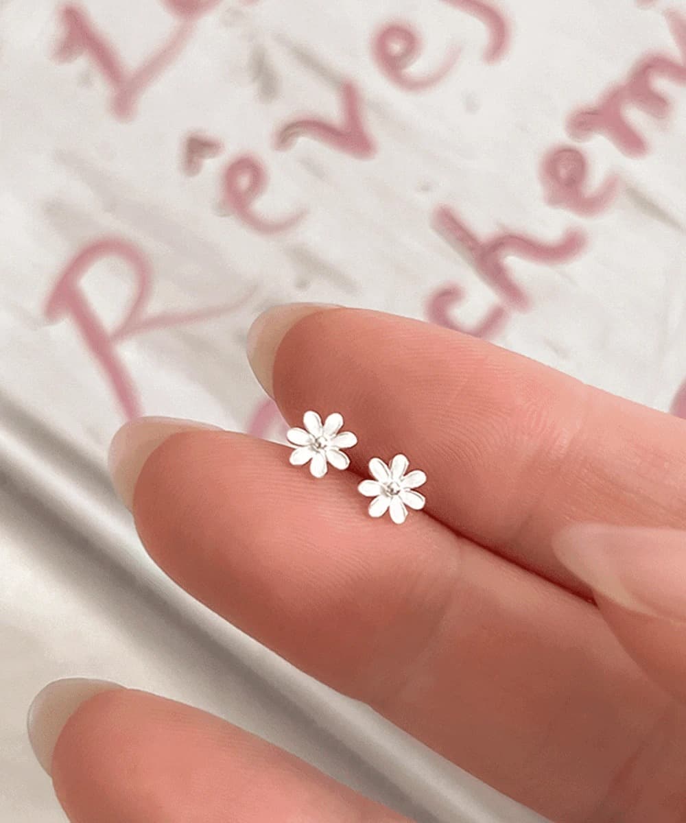 Mini White Daisy Flower Stud Silver Earrings
