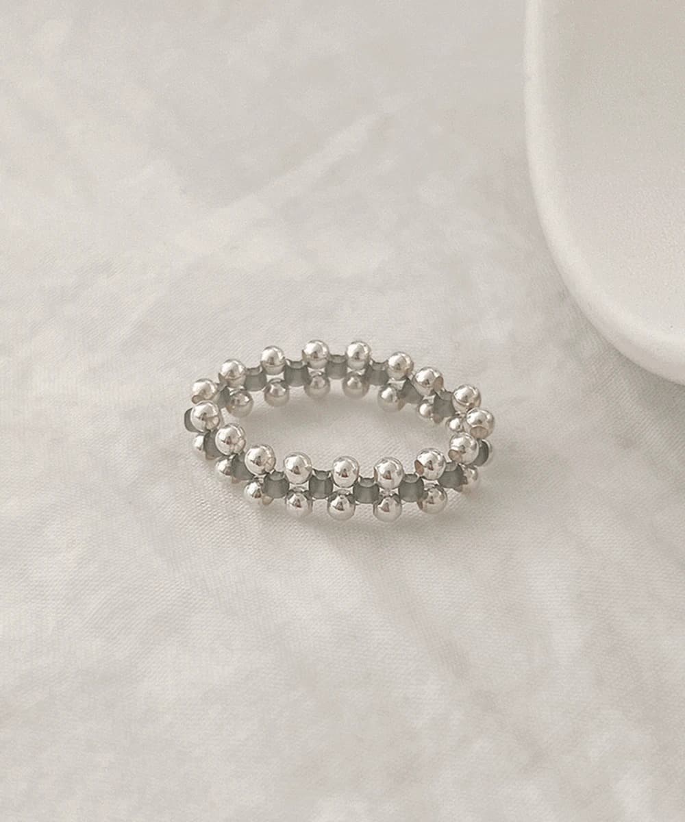 Gray Bead Silver Ball Band Ring