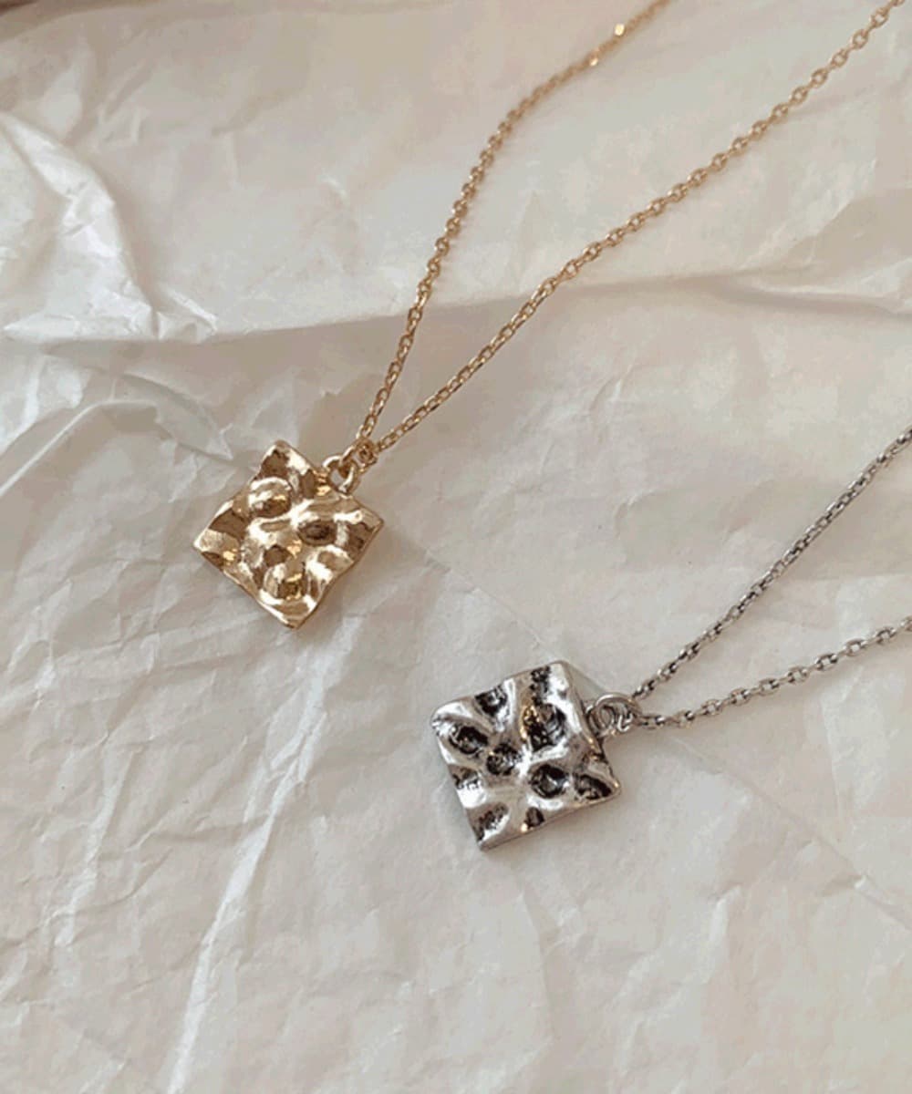 Rough Square Pendant Necklace (2 Colors)